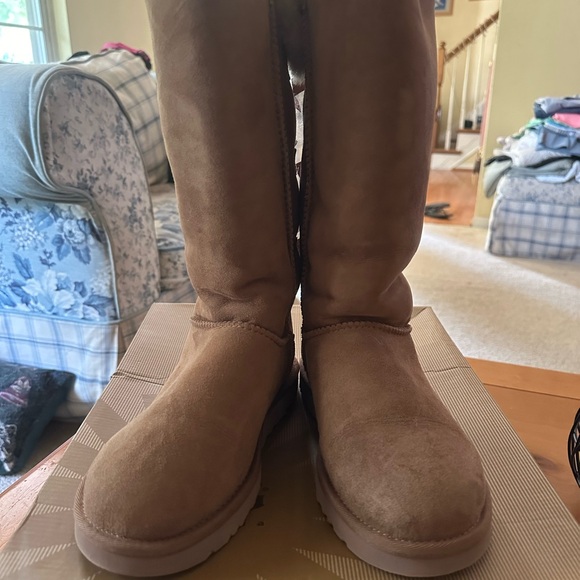 Ugg Tall Bailey Bow Boots Chestnut - Picture 1 of 9